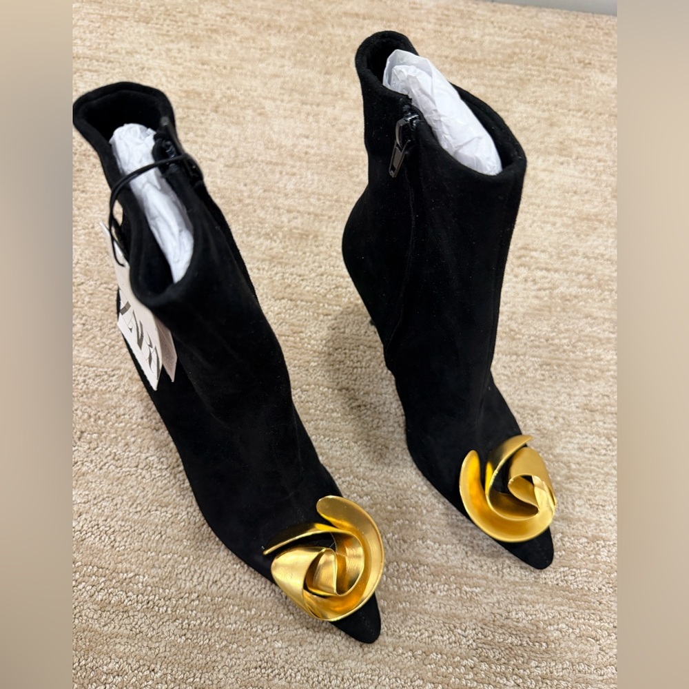 Zara METAL FLOWER LEATHER HEELED ANKLE BOOTS
